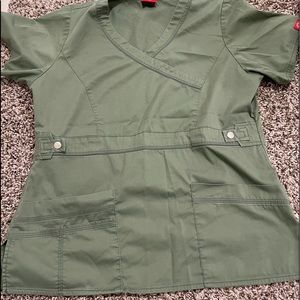 🥰SOLD ON MERC 💕Dickies olive scrub top